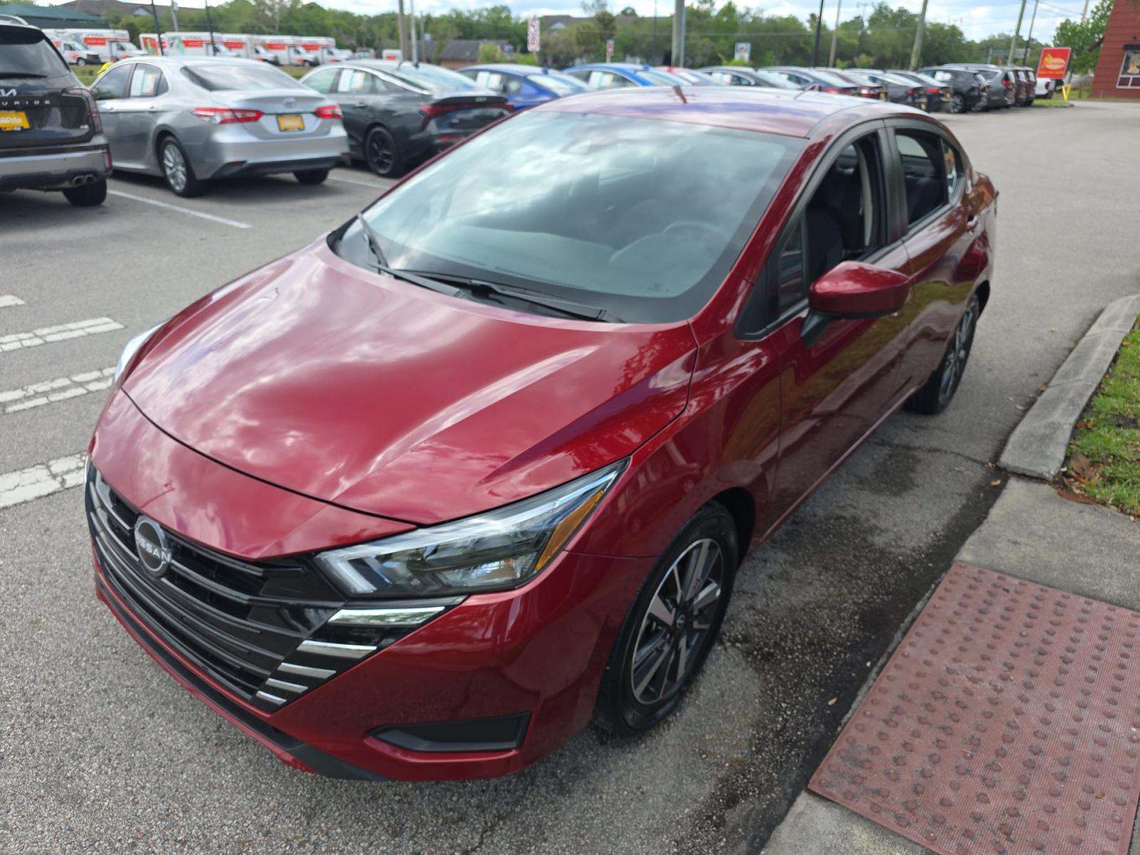 NISSAN VERSA - 1