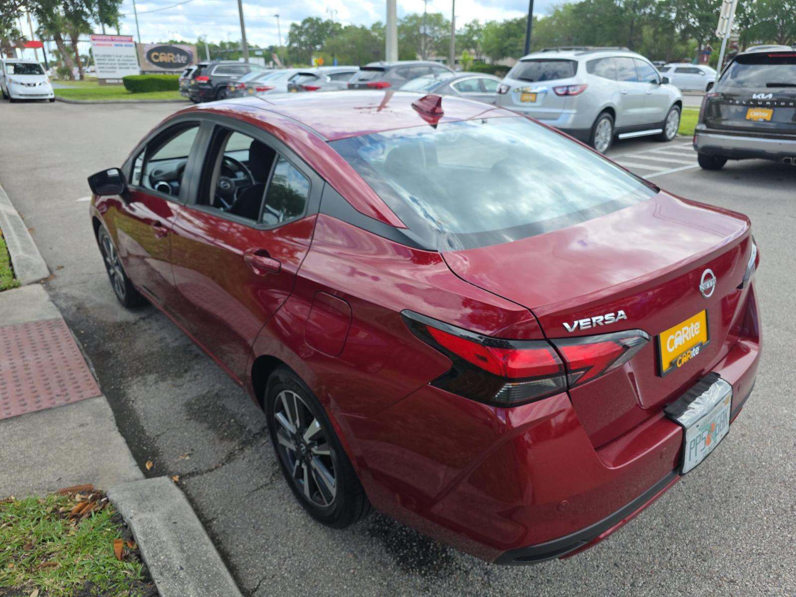 NISSAN VERSA - 2