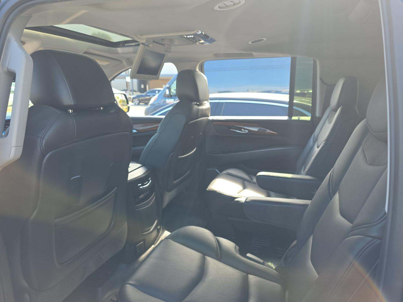 2016 Cadillac Escalade ESV Luxury AWD
