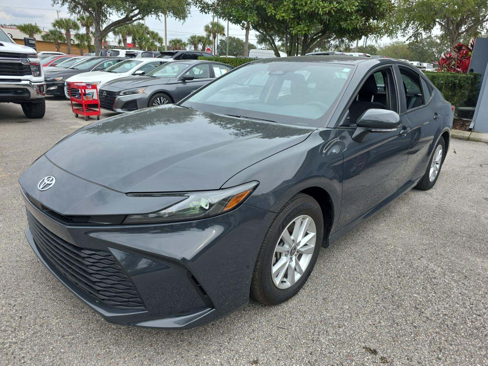 2025 Toyota Camry LE FWD