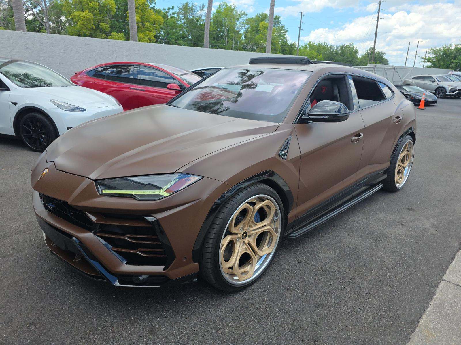 2019 Lamborghini Urus Base AWD
