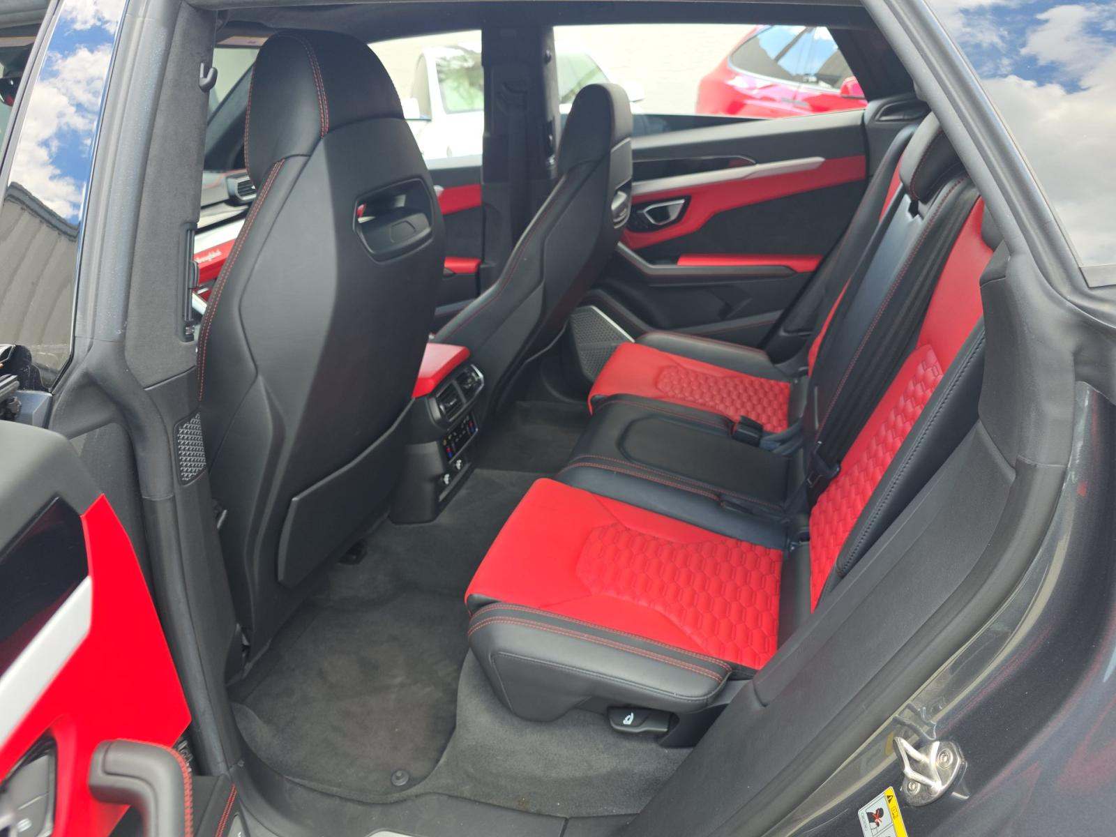 2019 Lamborghini Urus Base AWD