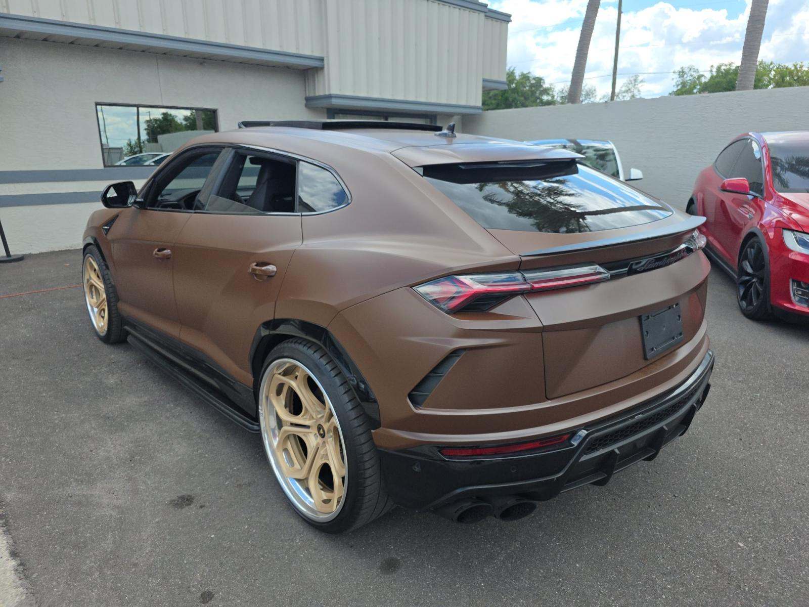 2019 Lamborghini Urus Base AWD