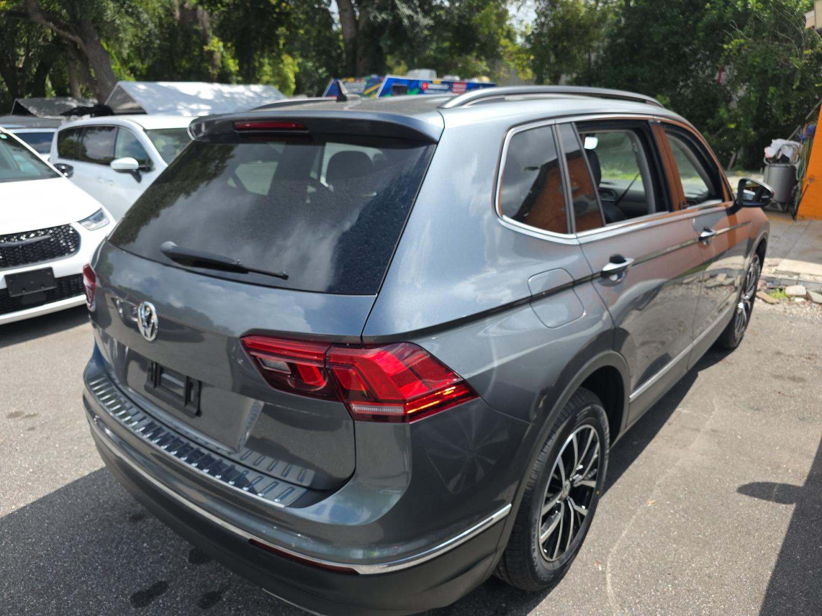 2021 Volkswagen Tiguan 2.0T SE FWD