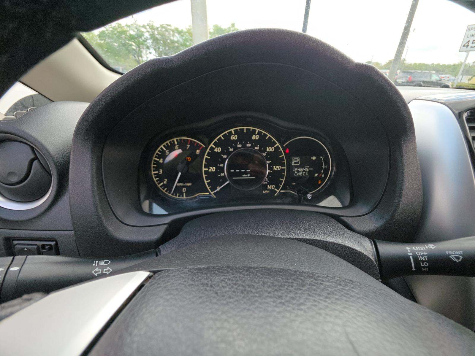 NISSAN VERSA NOTE - 9
