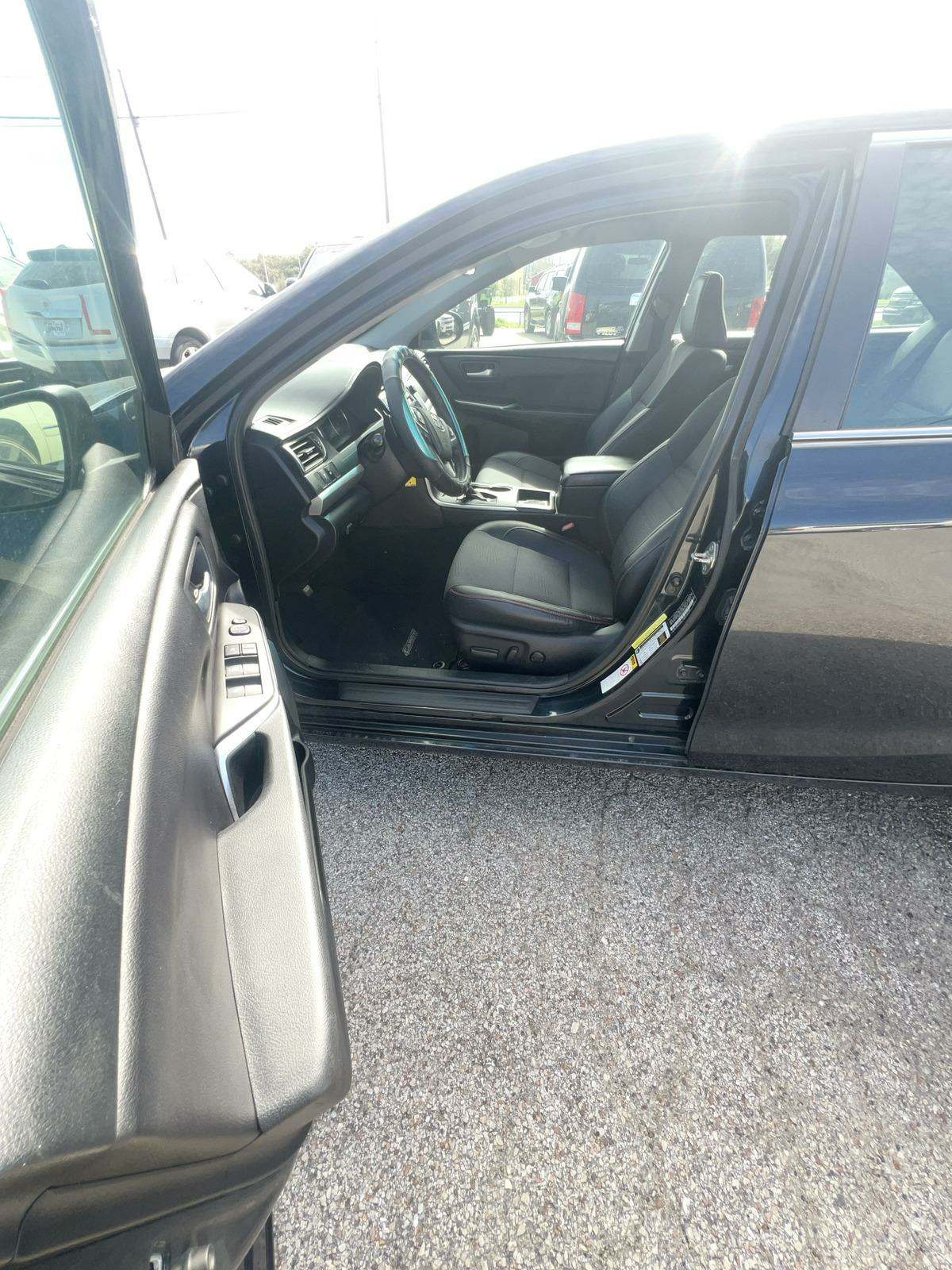 2016 Toyota Camry SE FWD