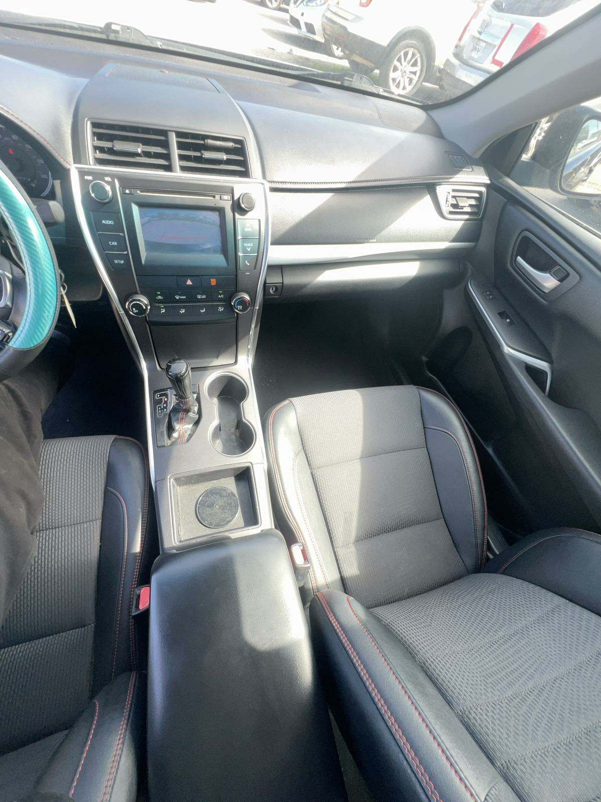 2016 Toyota Camry SE FWD