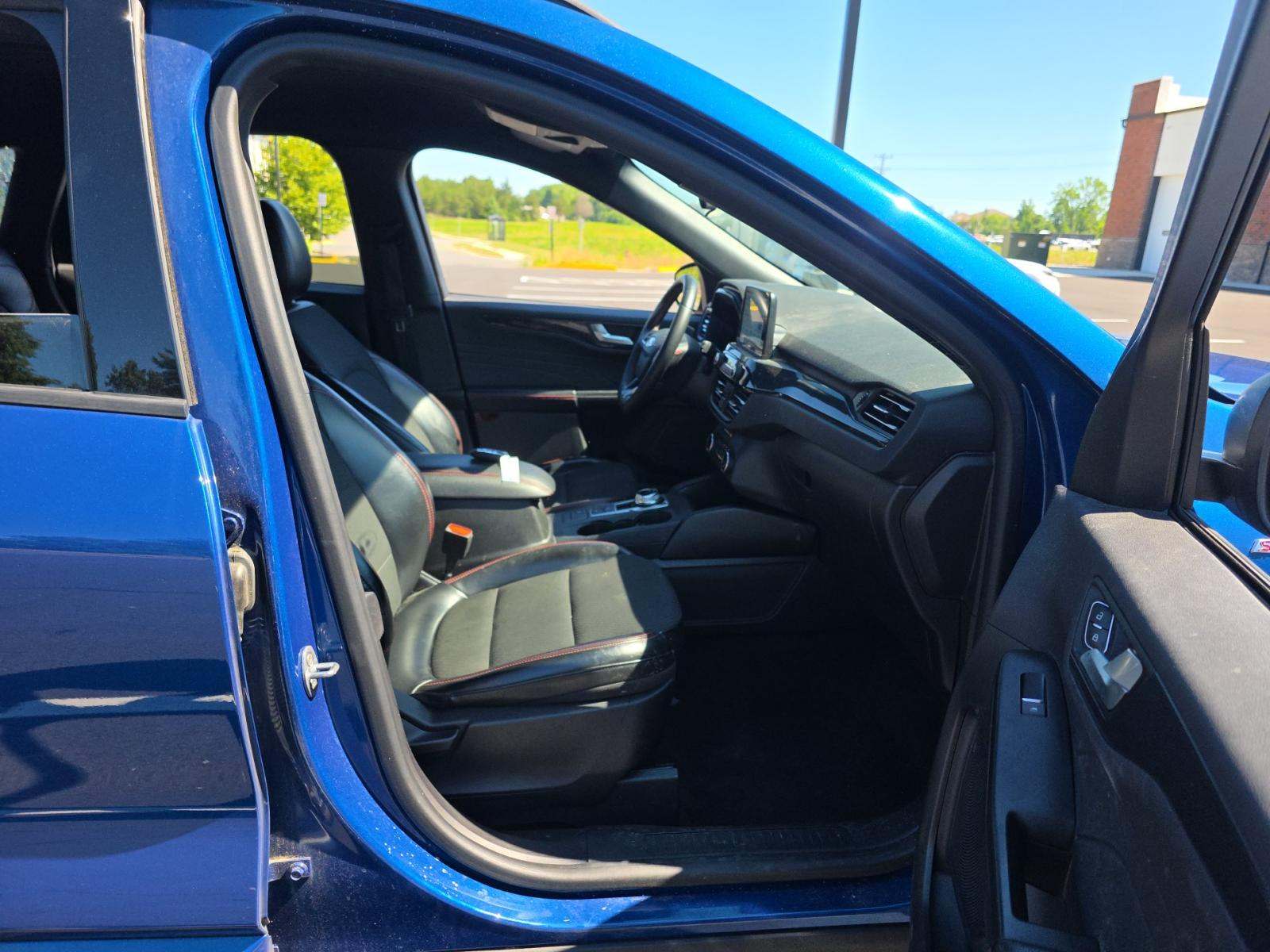 2023 Ford Escape Hybrid ST-Line FWD