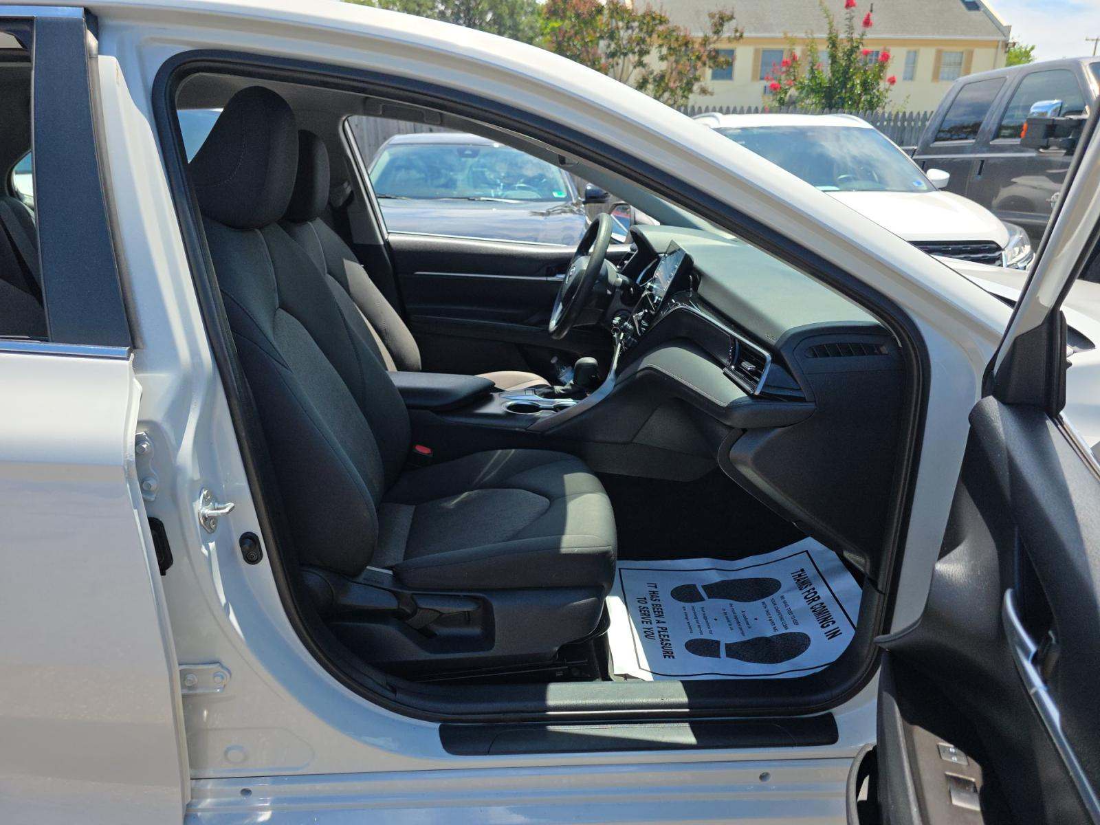 2023 Toyota Camry LE FWD