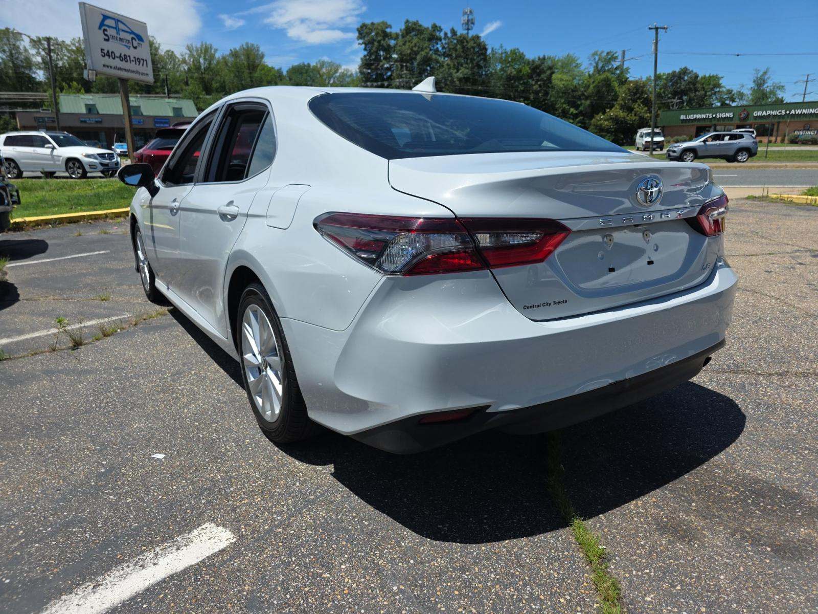 2023 Toyota Camry LE FWD