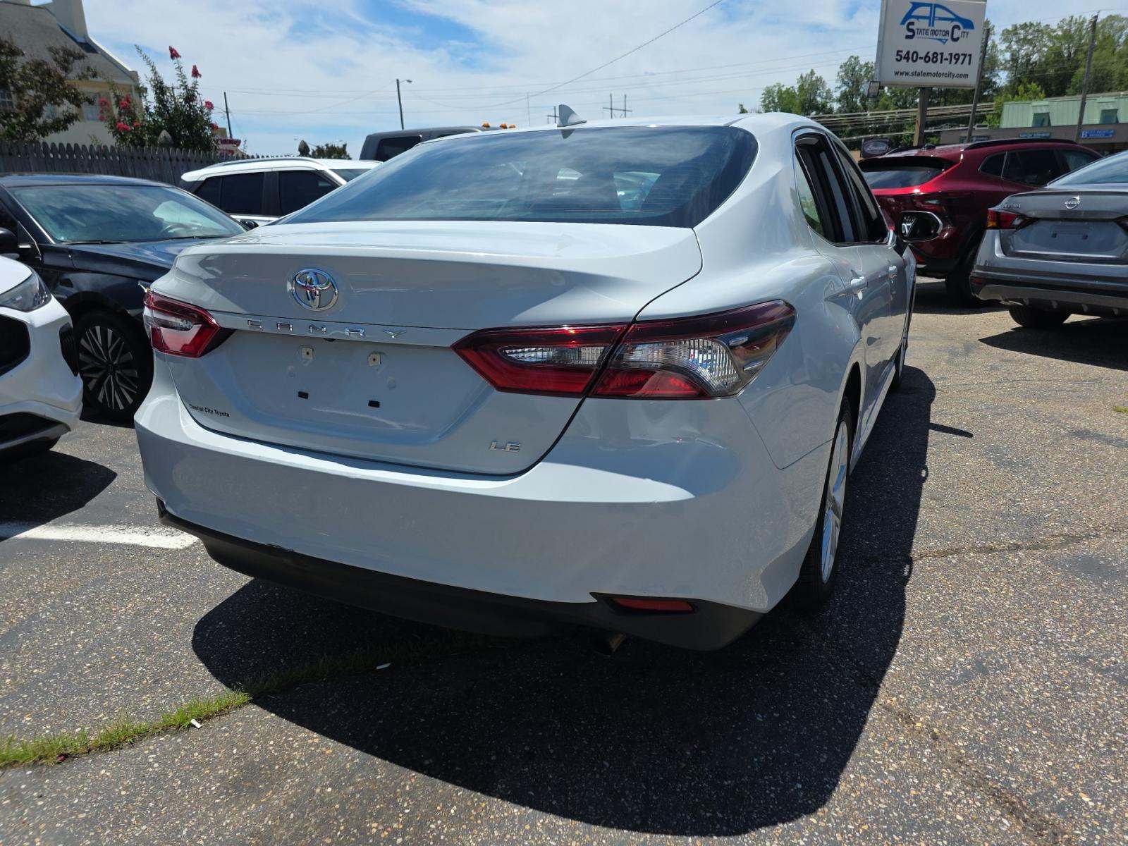 2023 Toyota Camry LE FWD