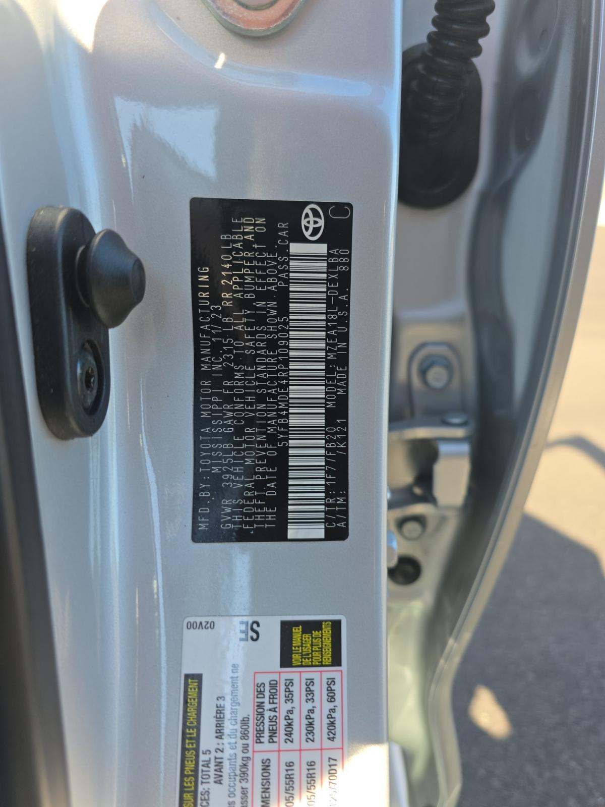 2024 Toyota Corolla LE FWD