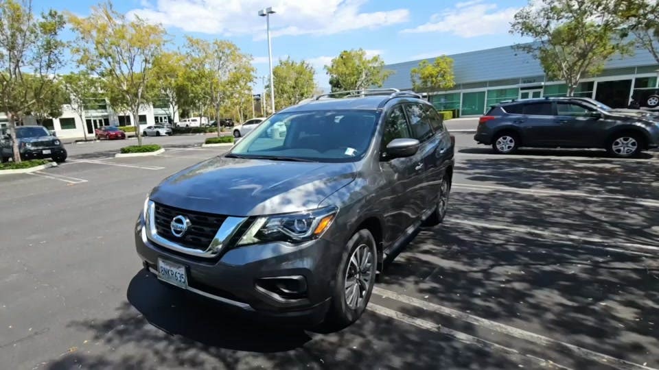 2020 Nissan Pathfinder S FWD