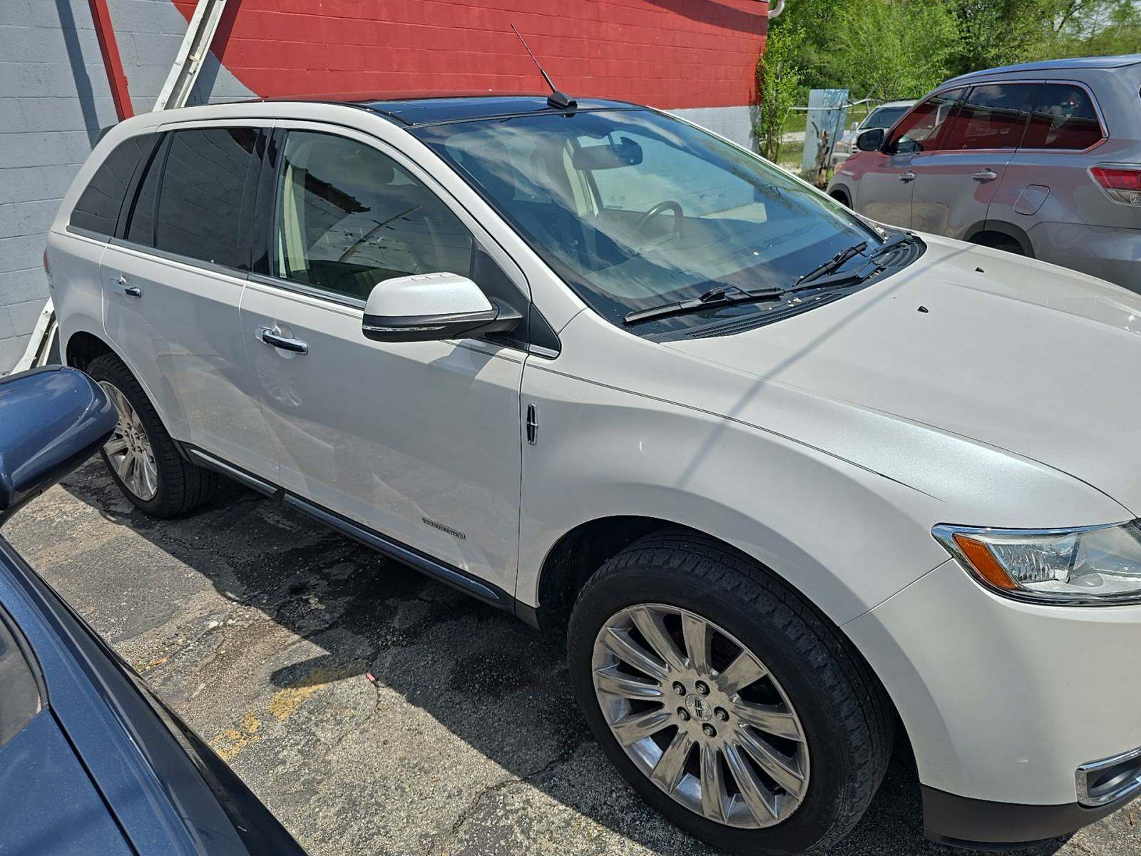 2012 Lincoln MKX Base FWD