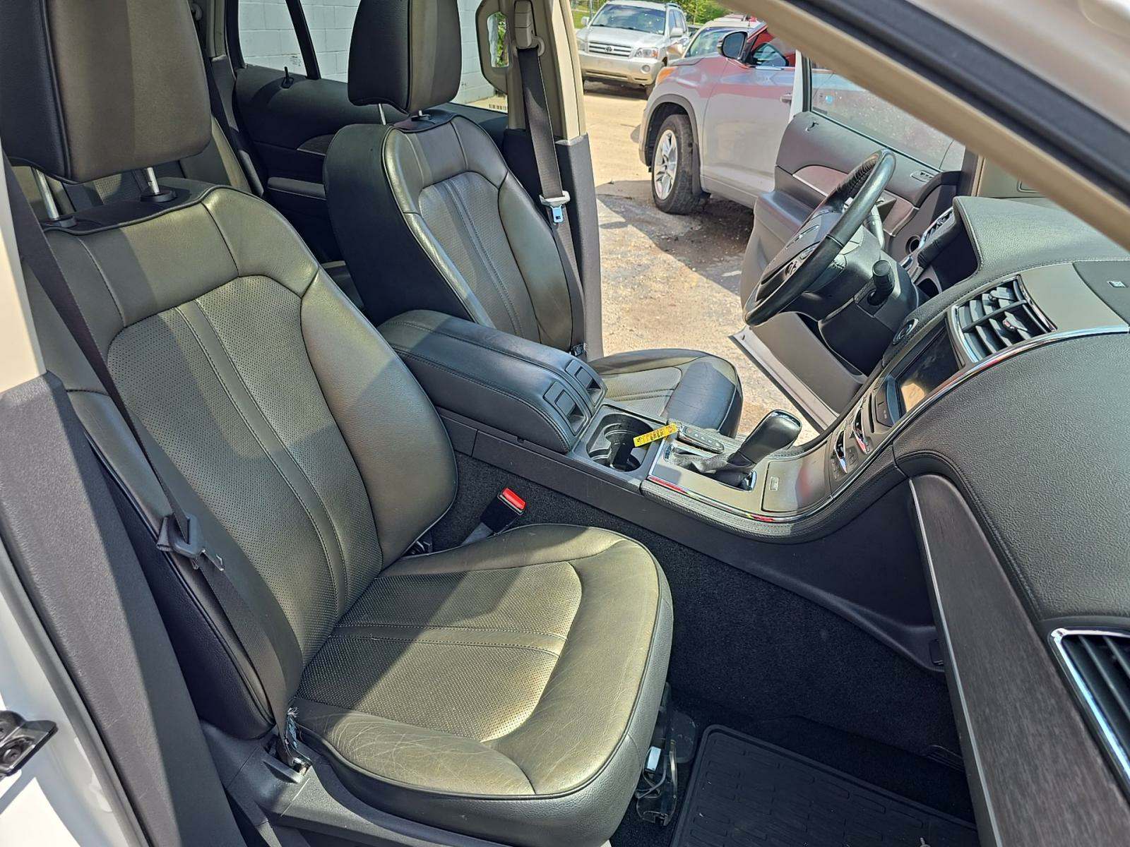 2012 Lincoln MKX Base FWD