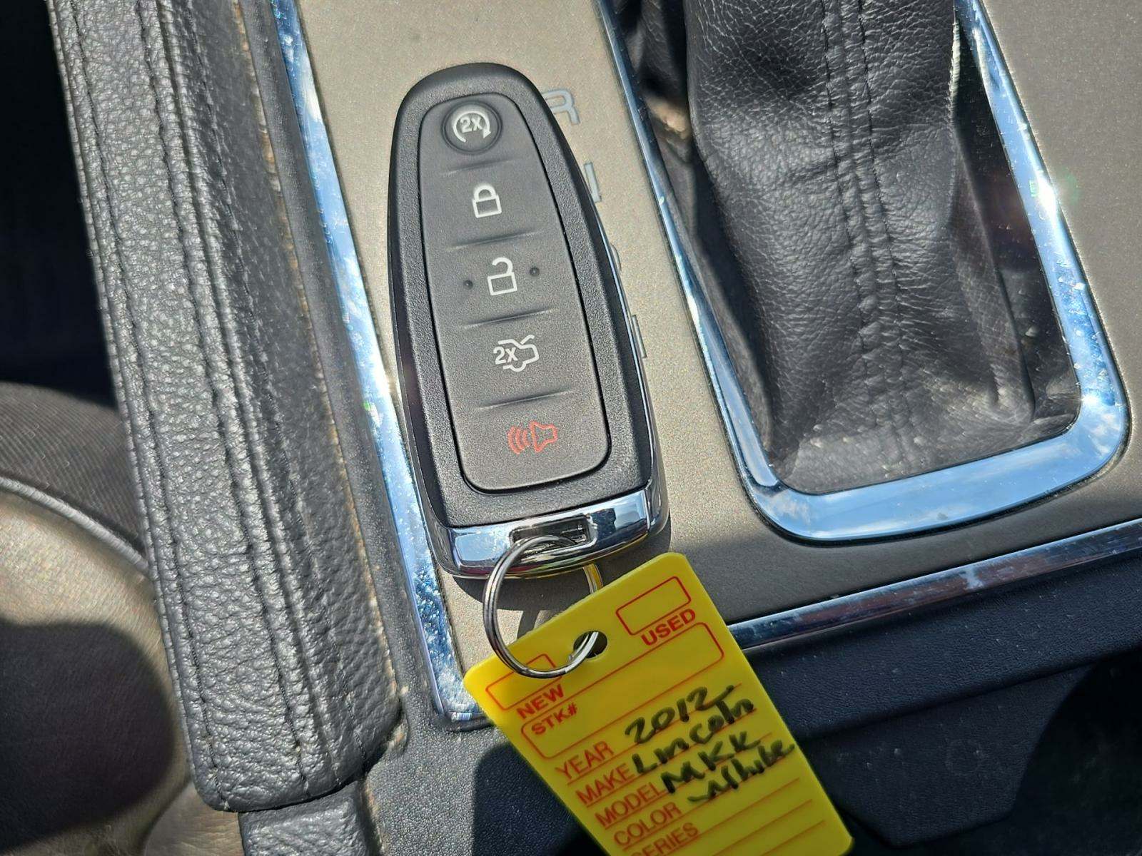 2012 Lincoln MKX Base FWD