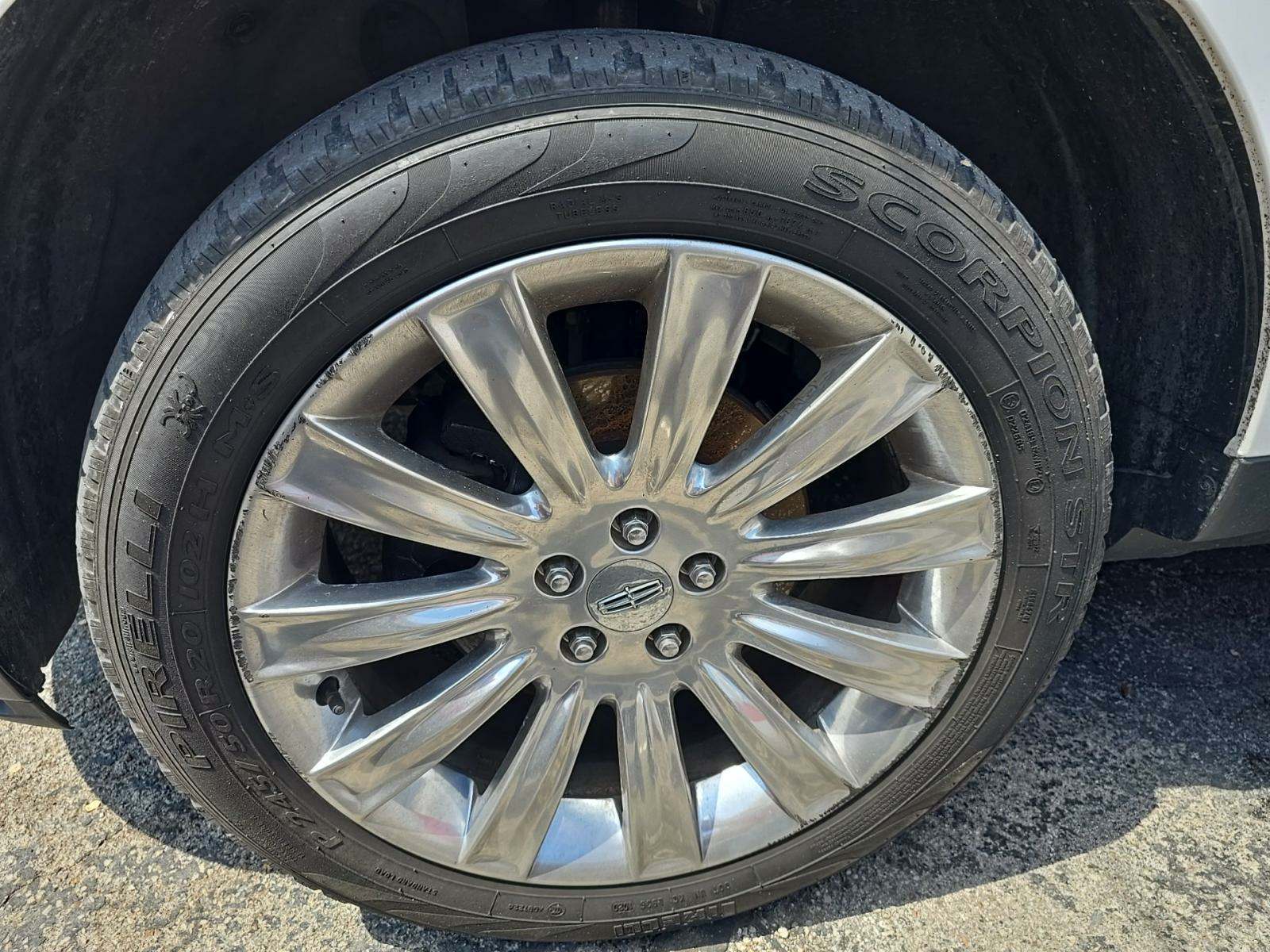 2012 Lincoln MKX Base FWD