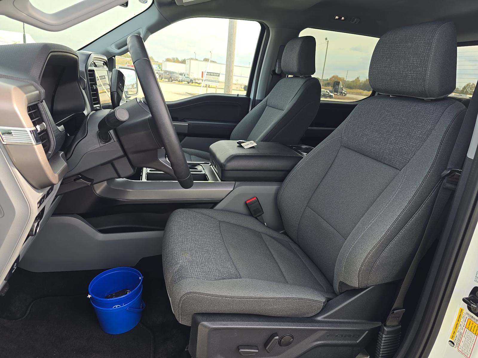 2024 Ford F-150 XLT AWD