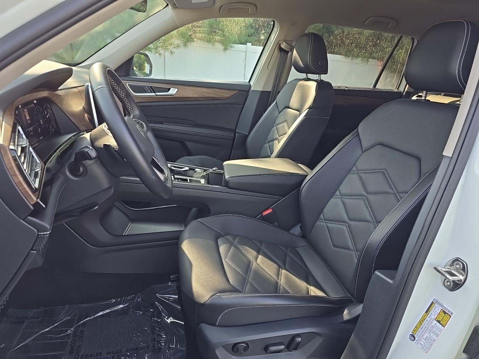 2025 Volkswagen Atlas 2.0T SE FWD