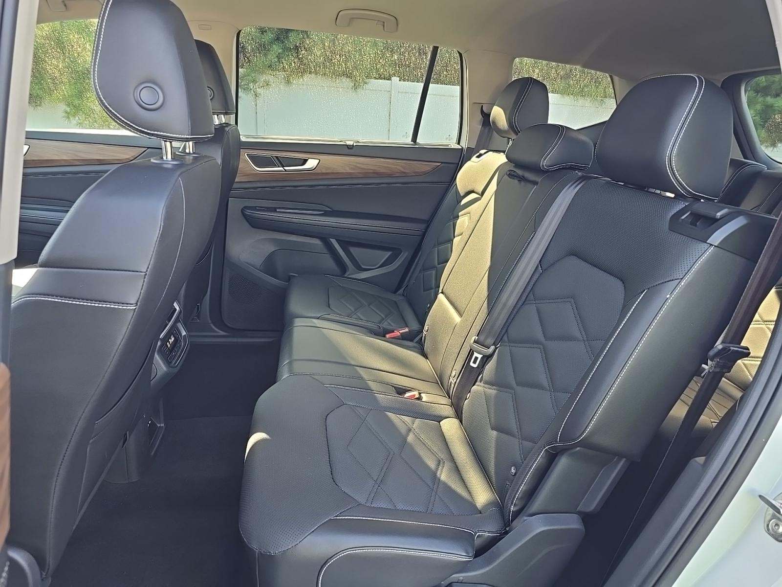 2025 Volkswagen Atlas 2.0T SE FWD