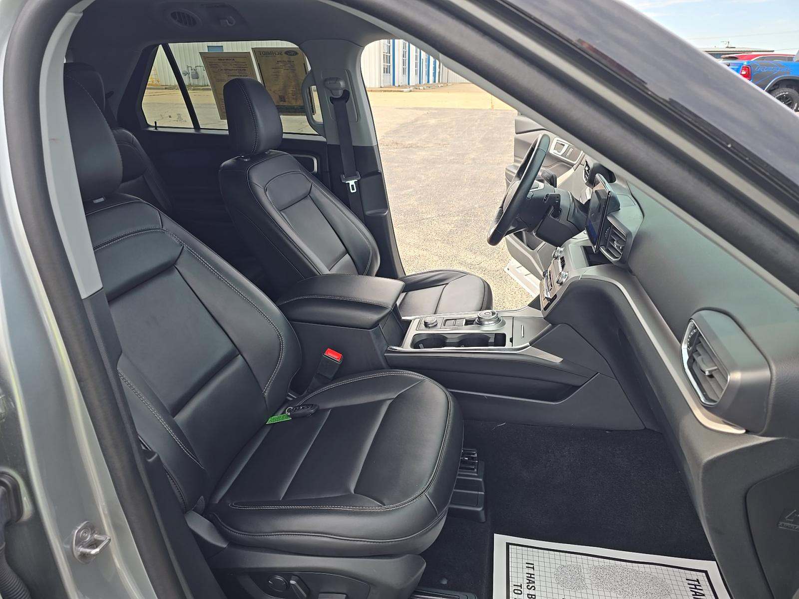 2024 Ford Explorer XLT AWD