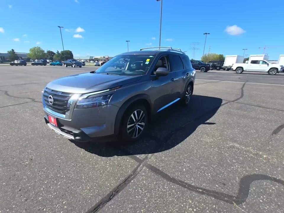2024 Nissan Pathfinder Platinum AWD