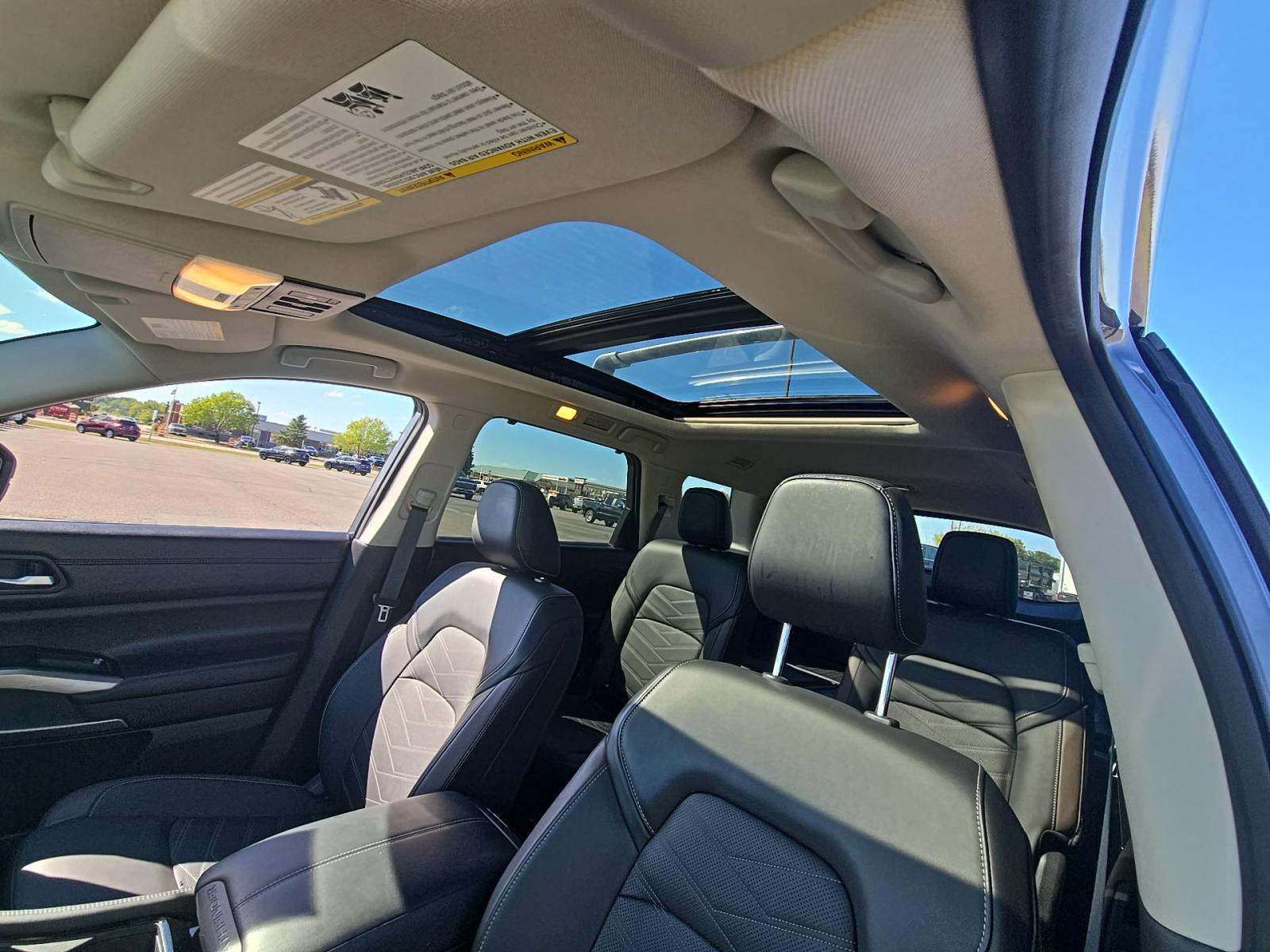 2024 Nissan Pathfinder Platinum AWD