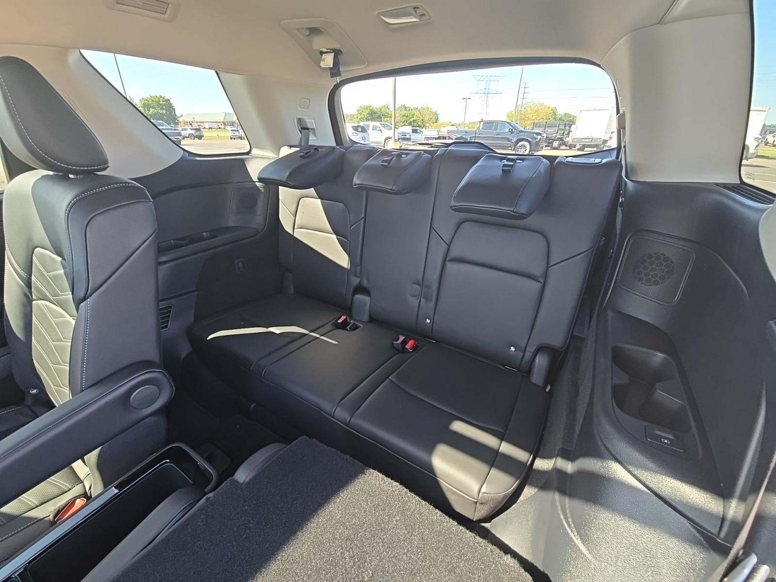 2024 Nissan Pathfinder Platinum AWD