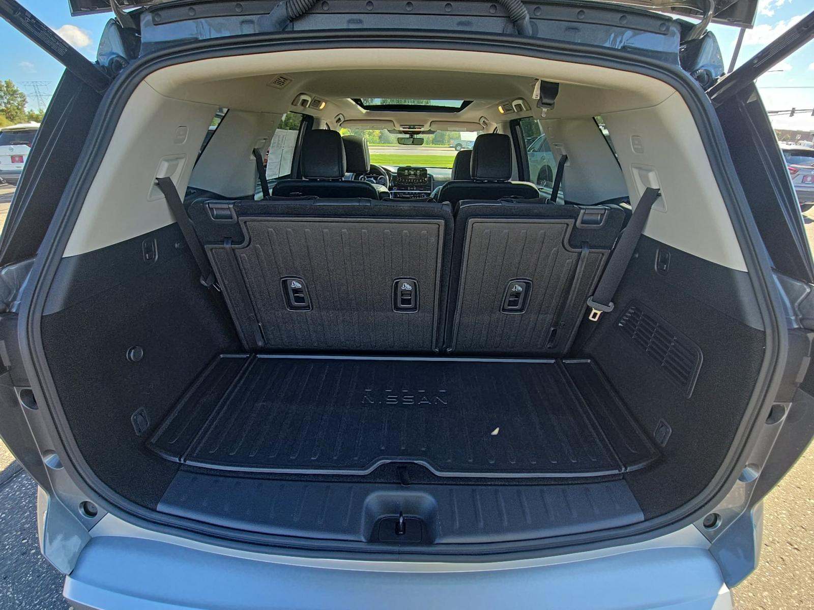 2024 Nissan Pathfinder Platinum AWD