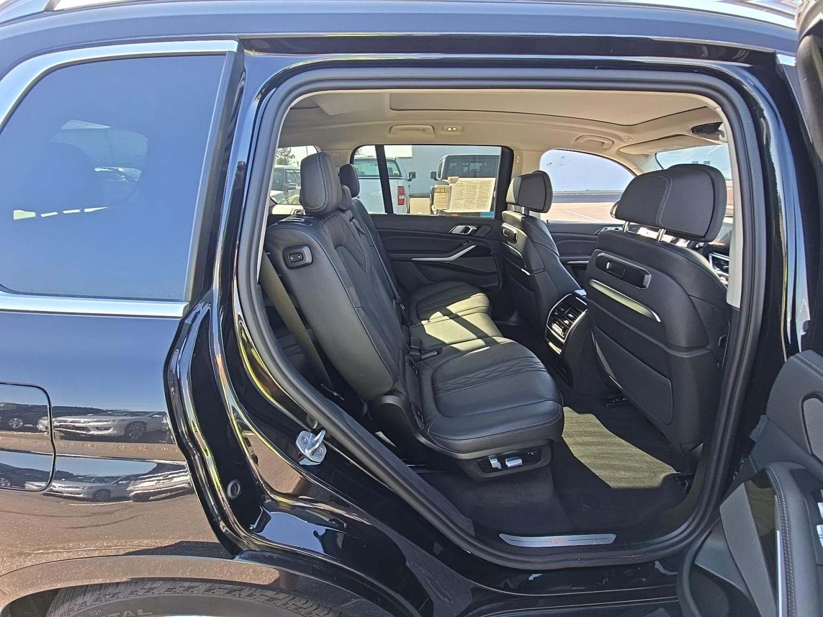 2023 BMW X7 xDrive40i AWD