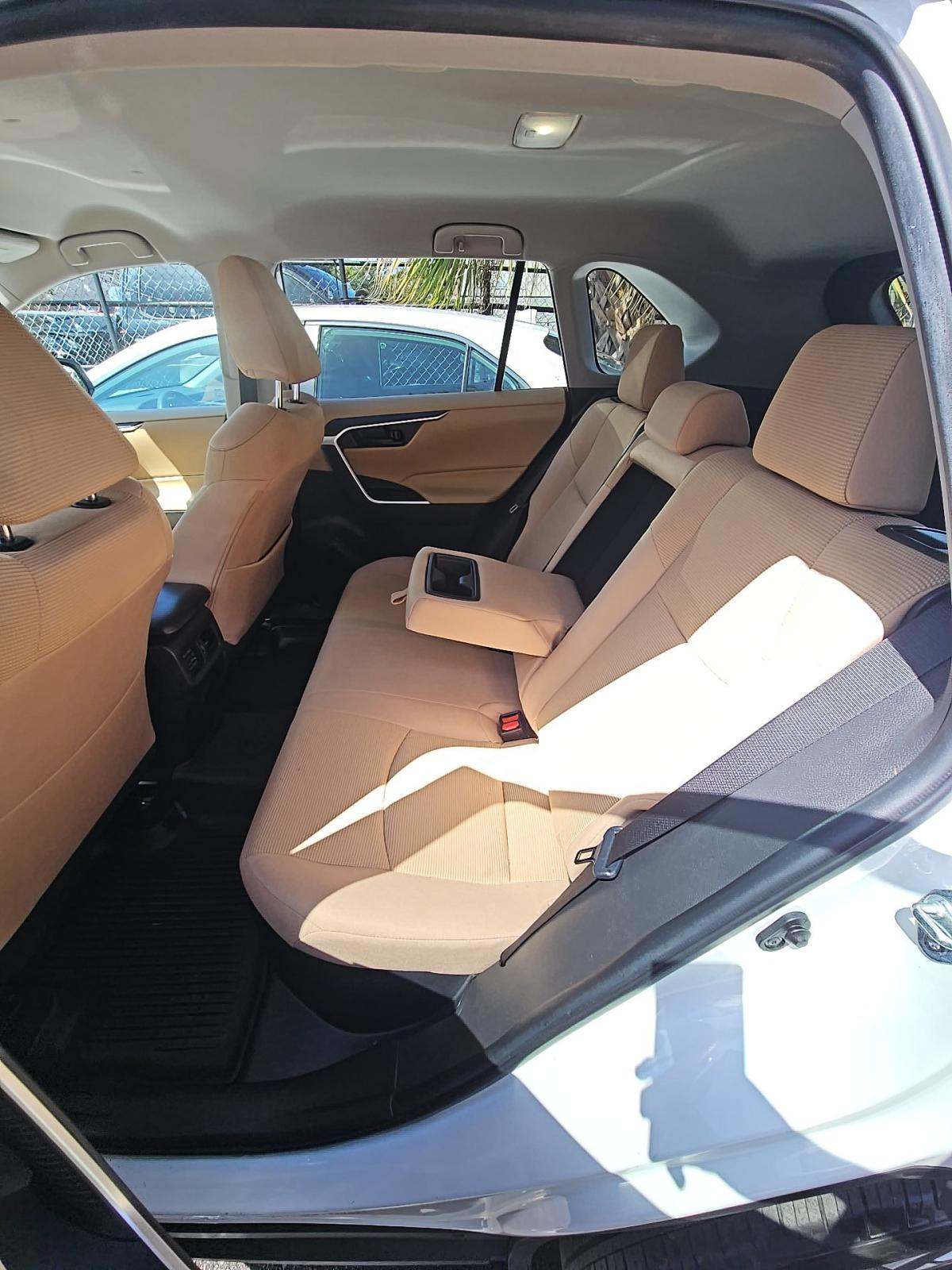 2022 Toyota RAV4 Hybrid LE AWD