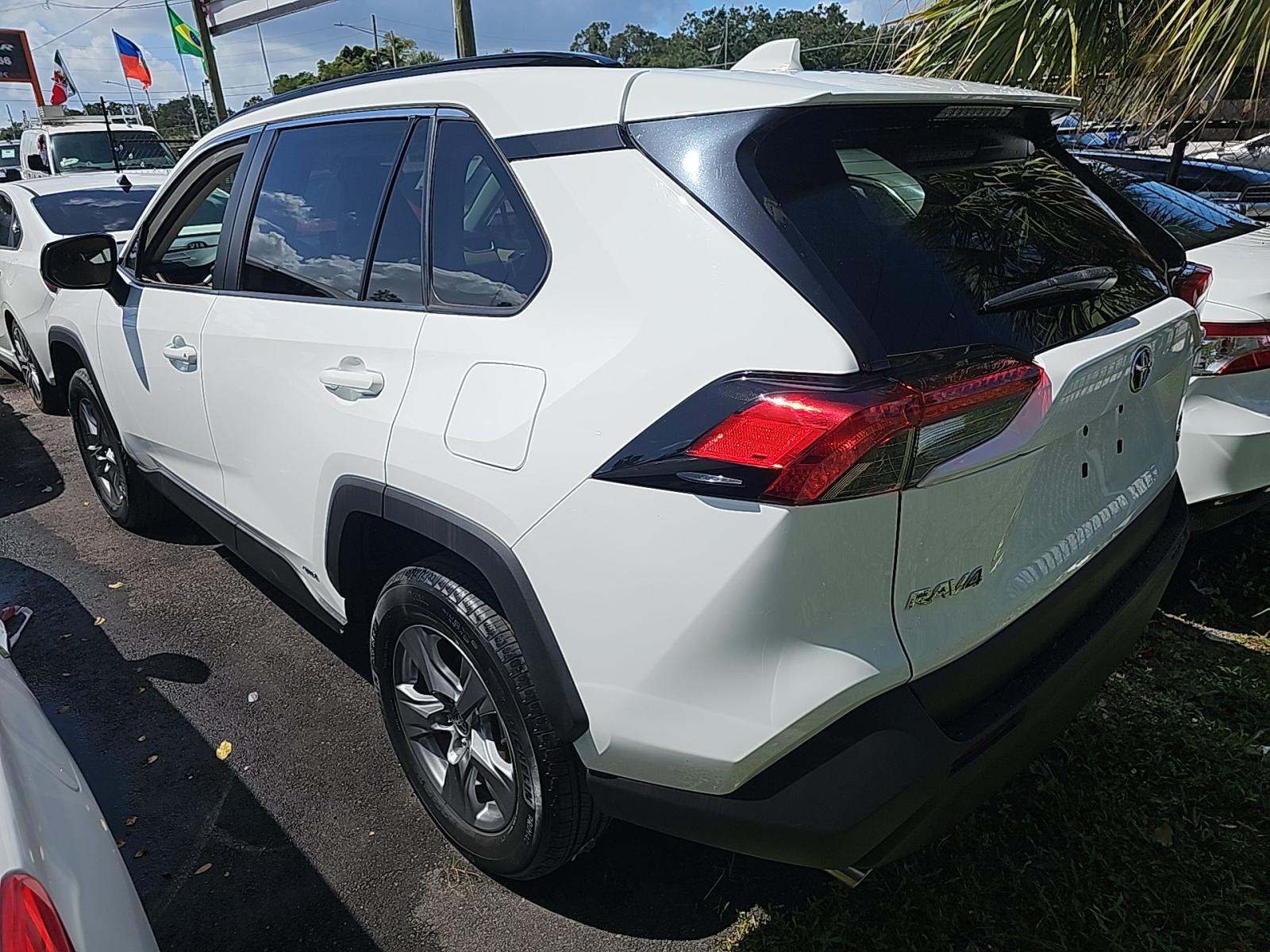 2022 Toyota RAV4 Hybrid LE AWD