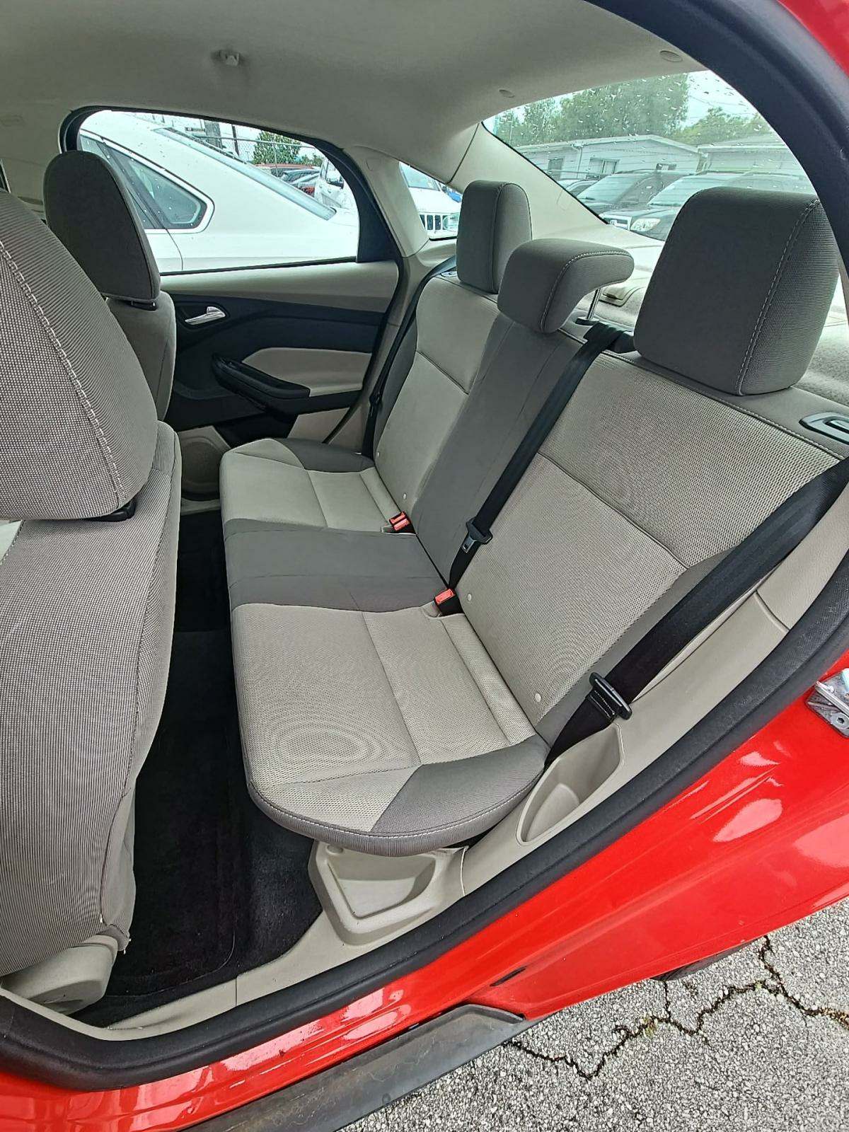 2014 Ford Focus SE FWD