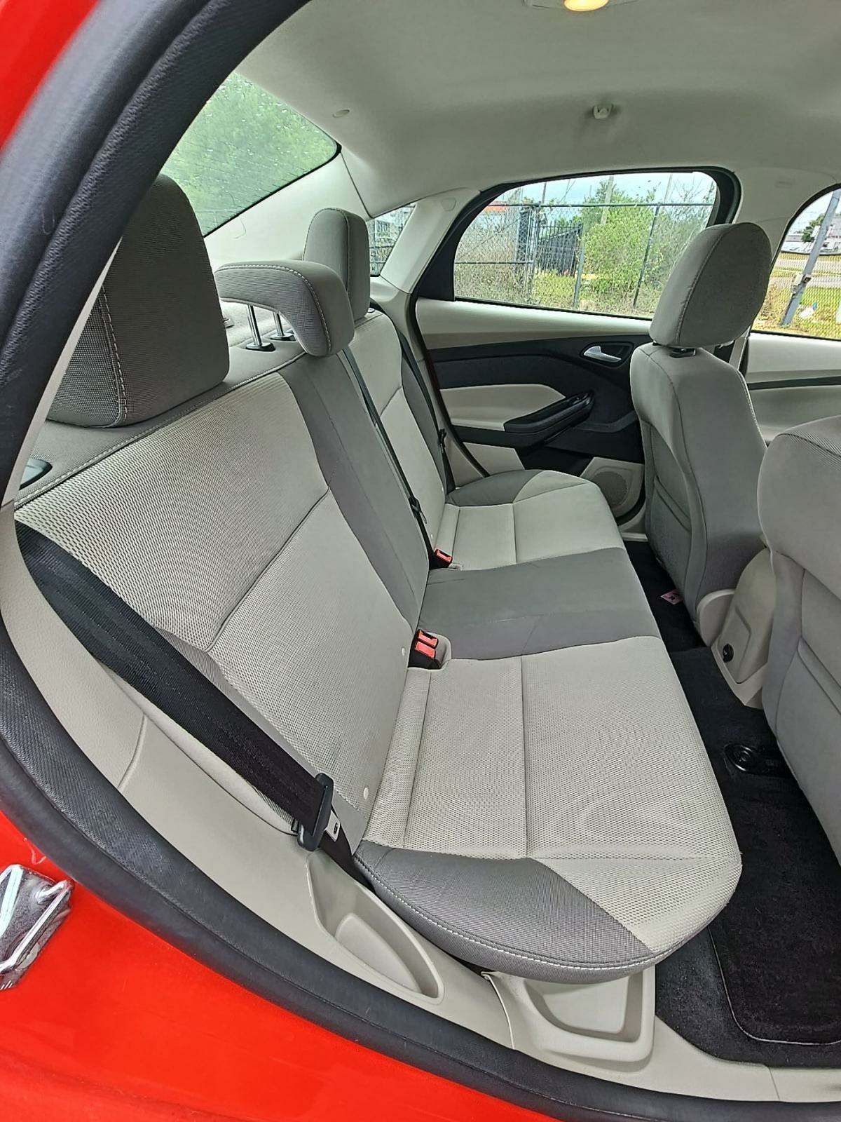 2014 Ford Focus SE FWD