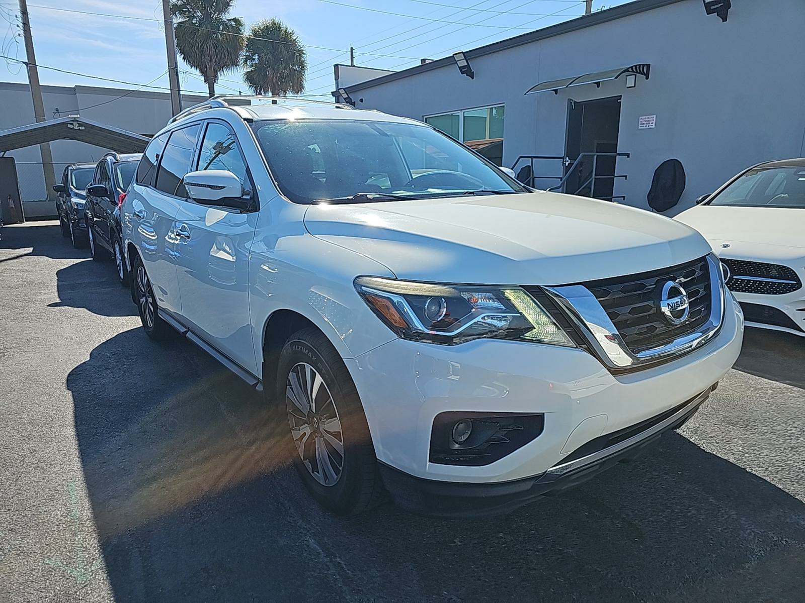 2017 Nissan Pathfinder S FWD