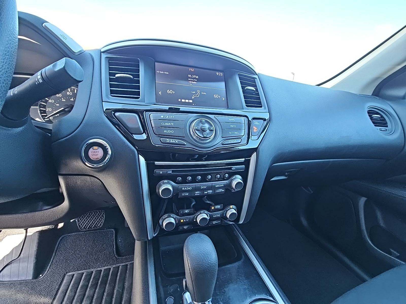 2017 Nissan Pathfinder S FWD