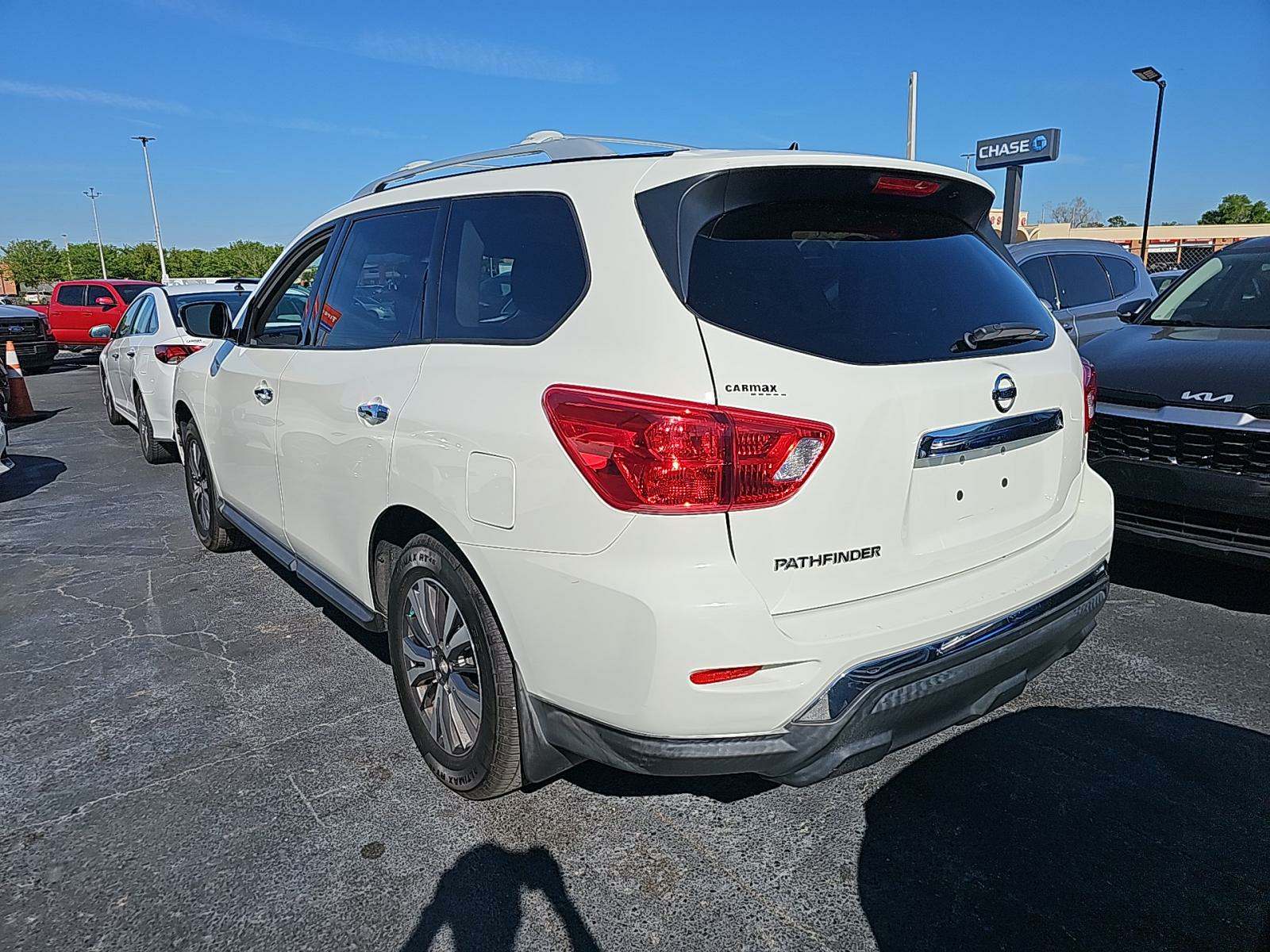 2017 Nissan Pathfinder S FWD