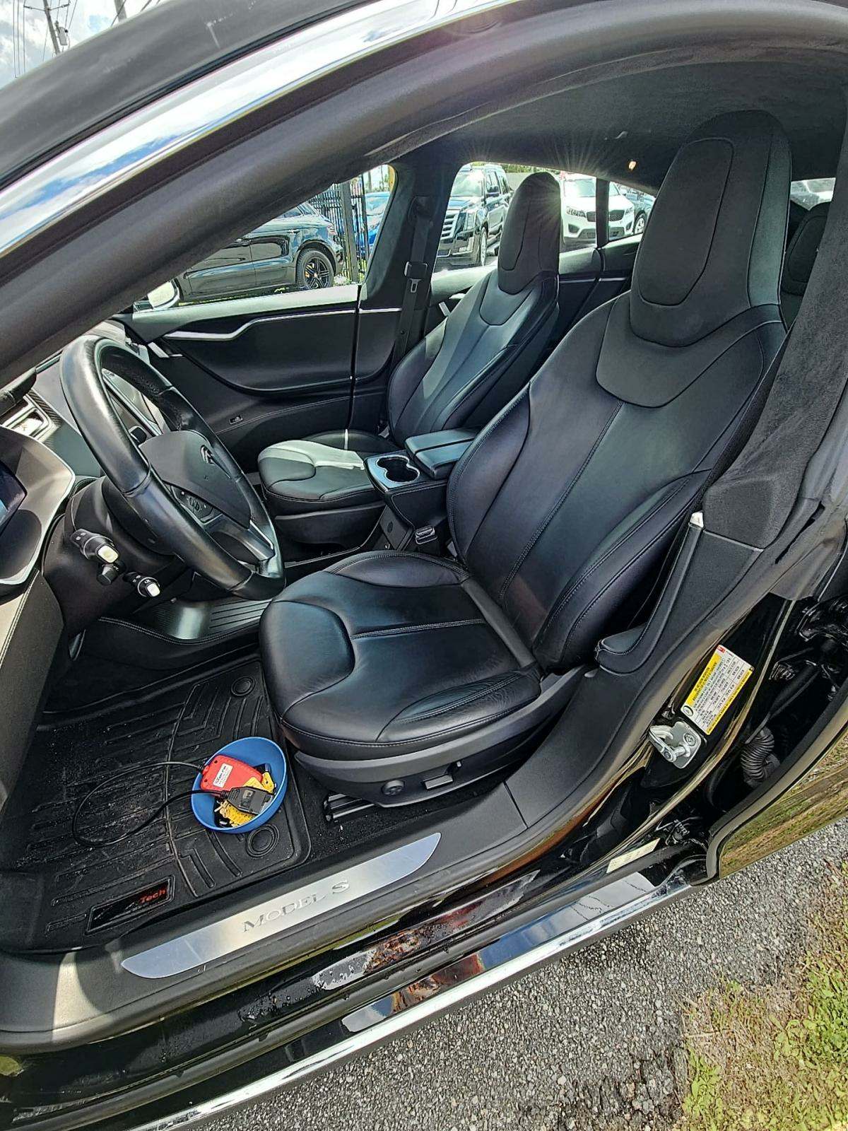 2015 Tesla Model S 60 RWD