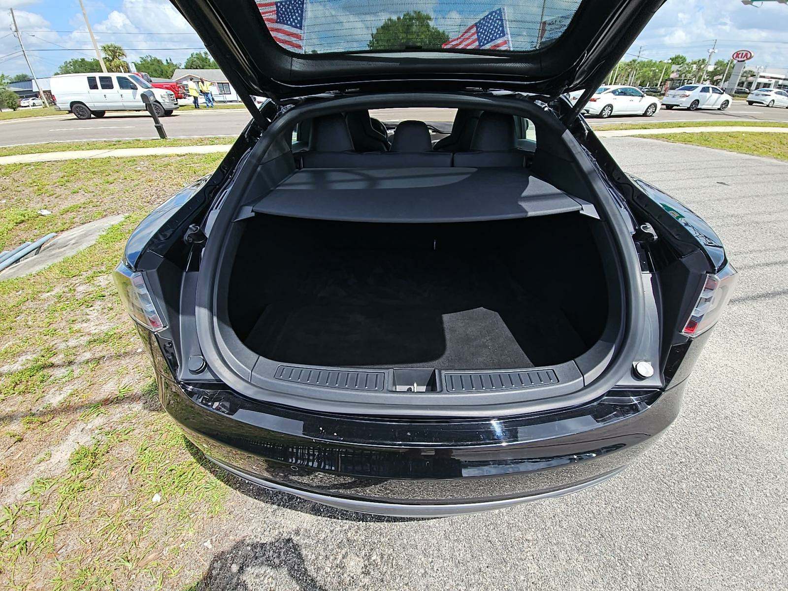 2015 Tesla Model S 60 RWD