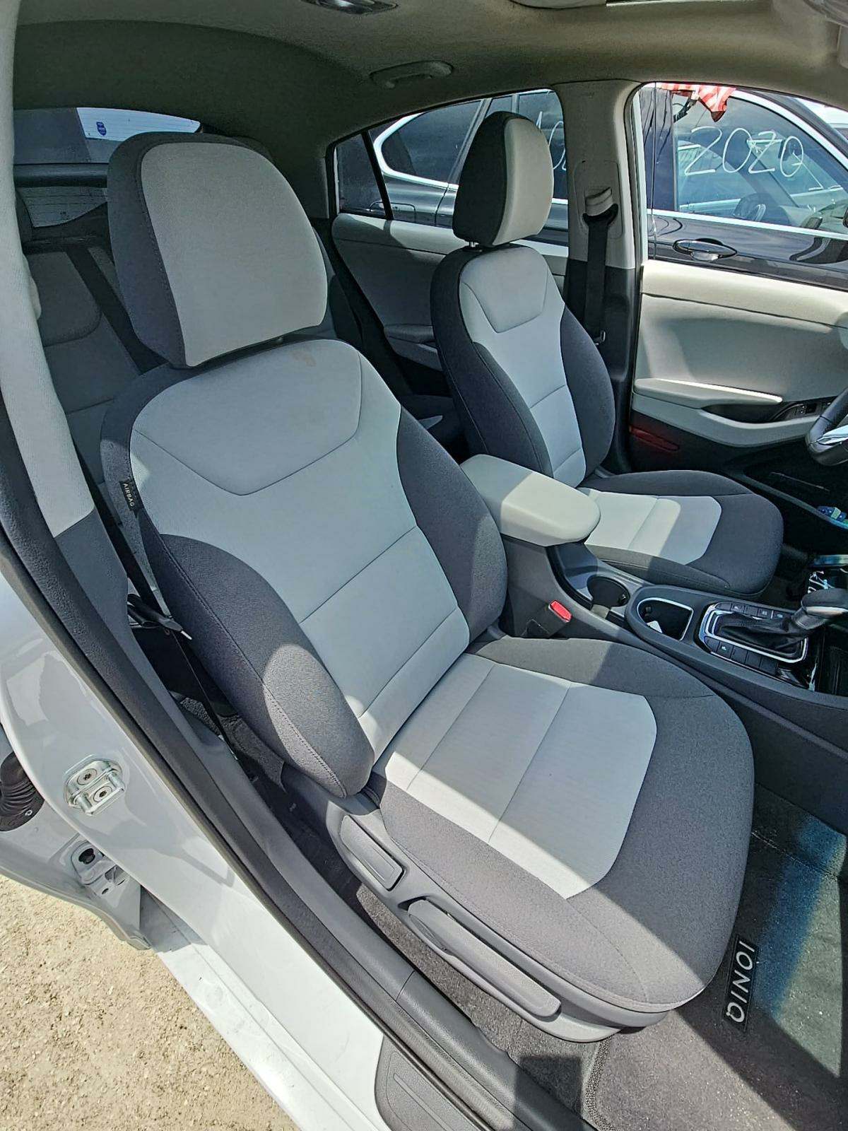 2020 Hyundai Ioniq Hybrid SEL FWD