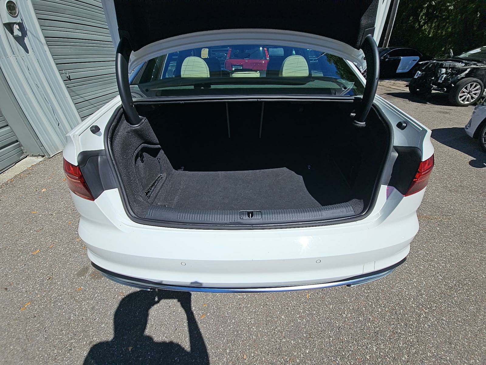 2023 Audi A4 Sedan Progressiv AWD