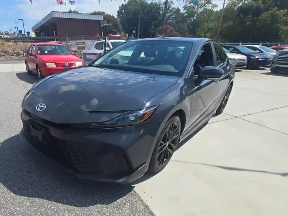2025 Toyota Camry SE FWD