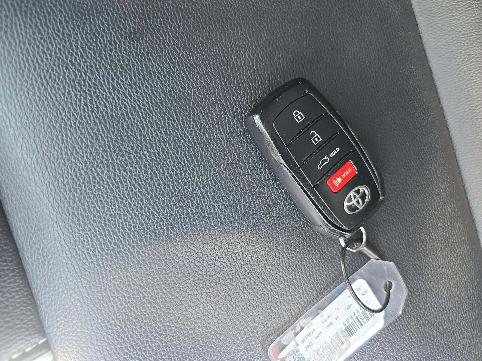 2025 Toyota Camry SE FWD