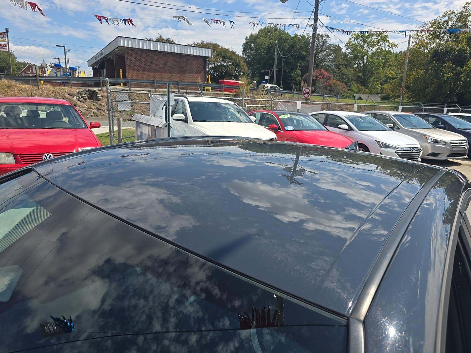 2025 Toyota Camry SE FWD