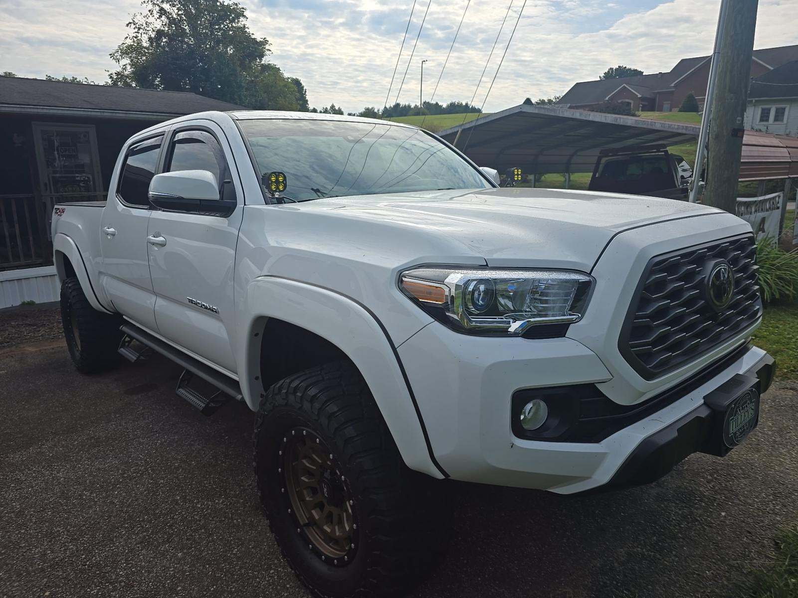 2023 Toyota Tacoma TRD Off-Road AWD