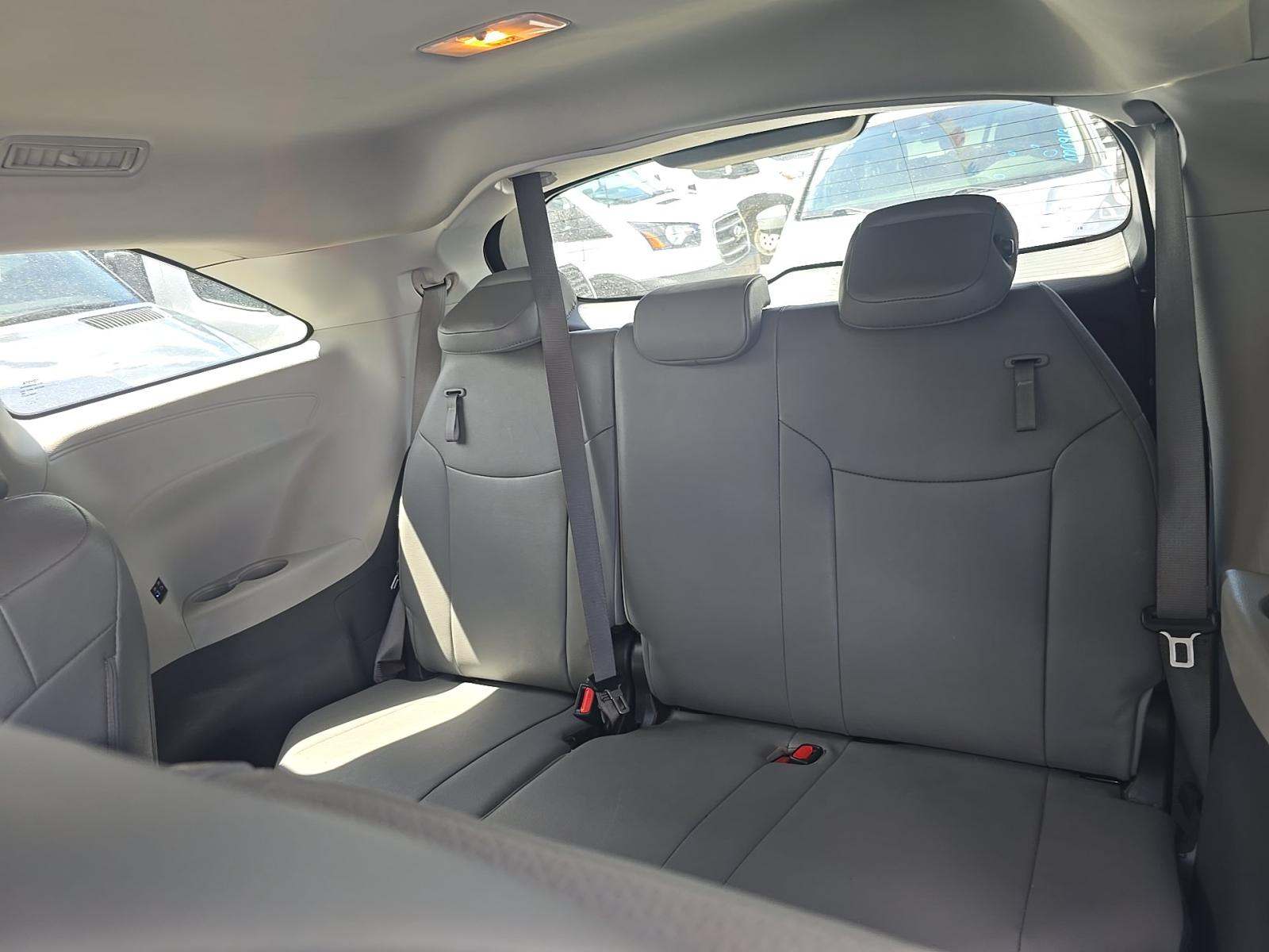 2023 Toyota Sienna XLE FWD