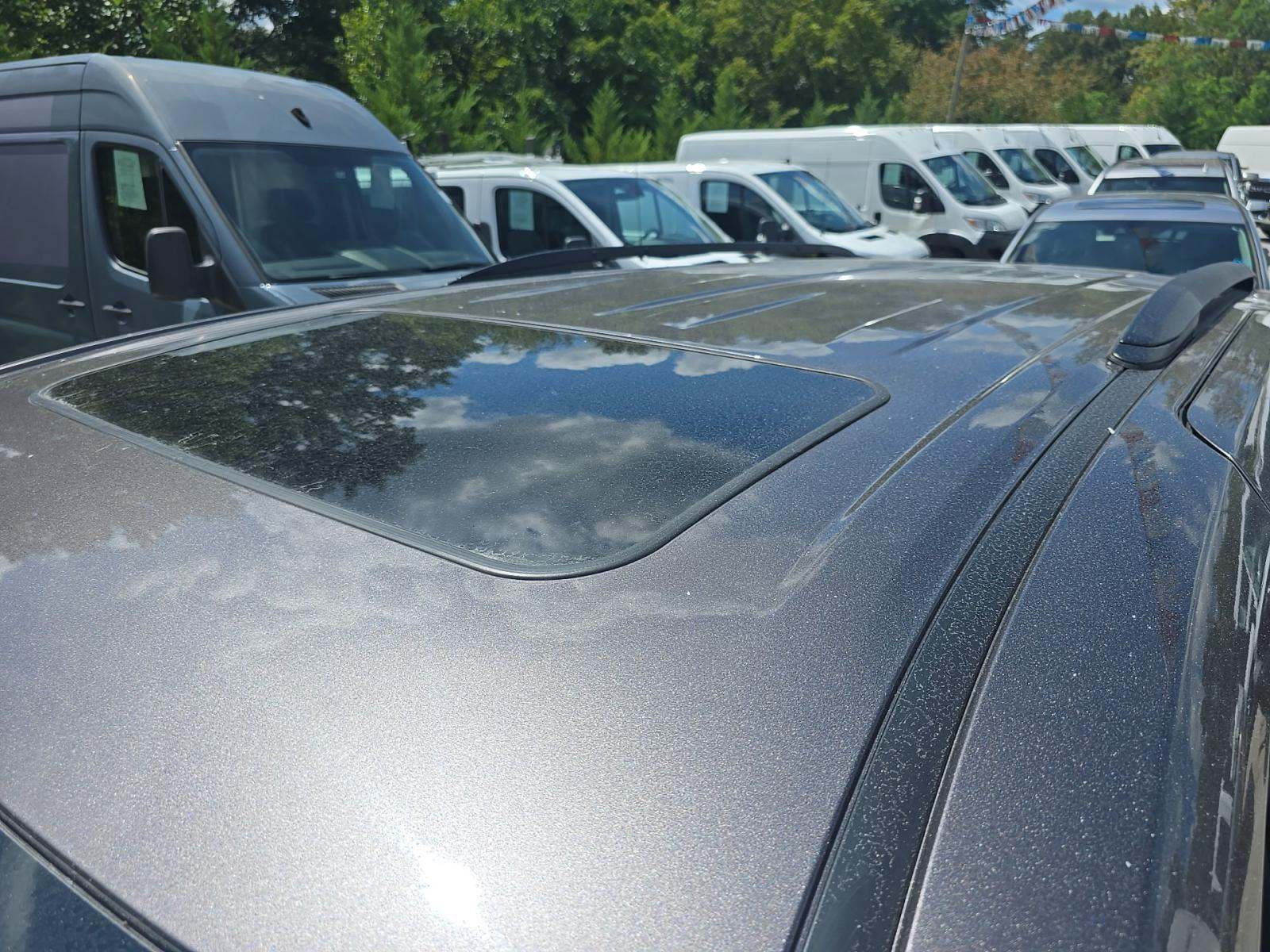 2023 Toyota Sienna XLE FWD