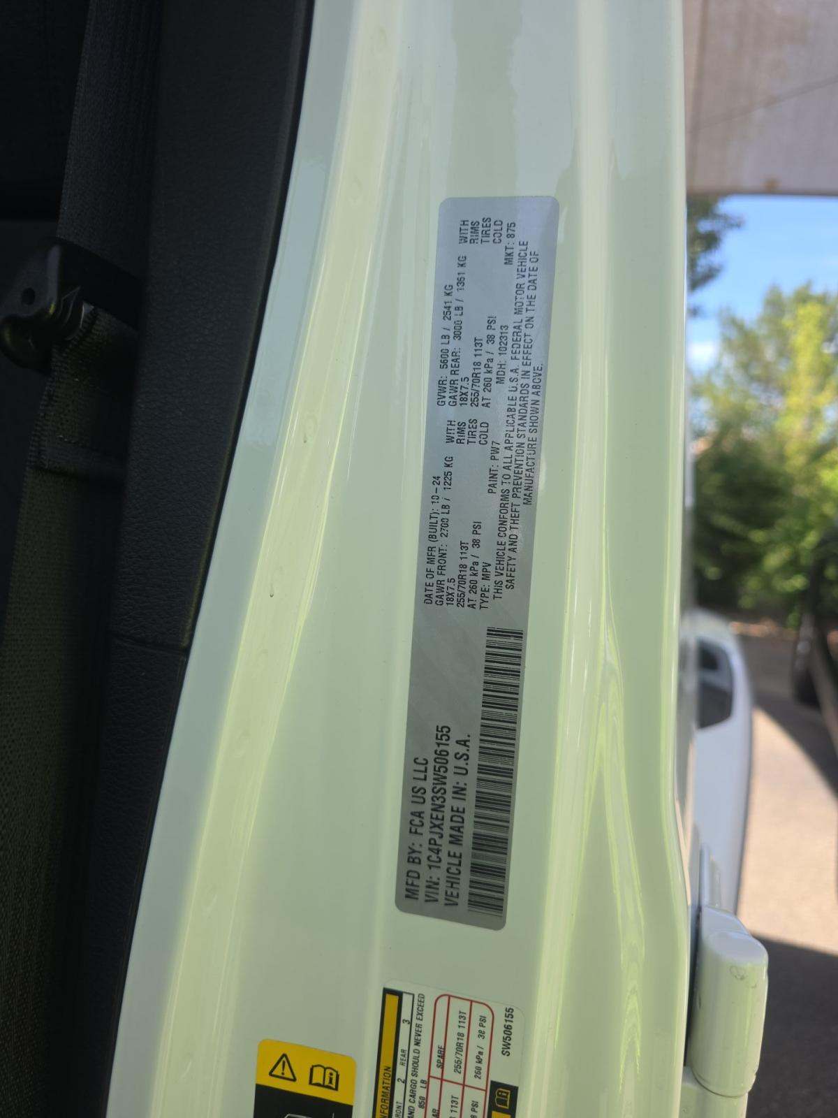 2025 Jeep Wrangler Sahara AWD