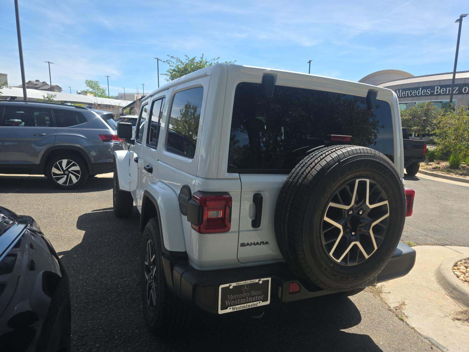2025 Jeep Wrangler Sahara AWD