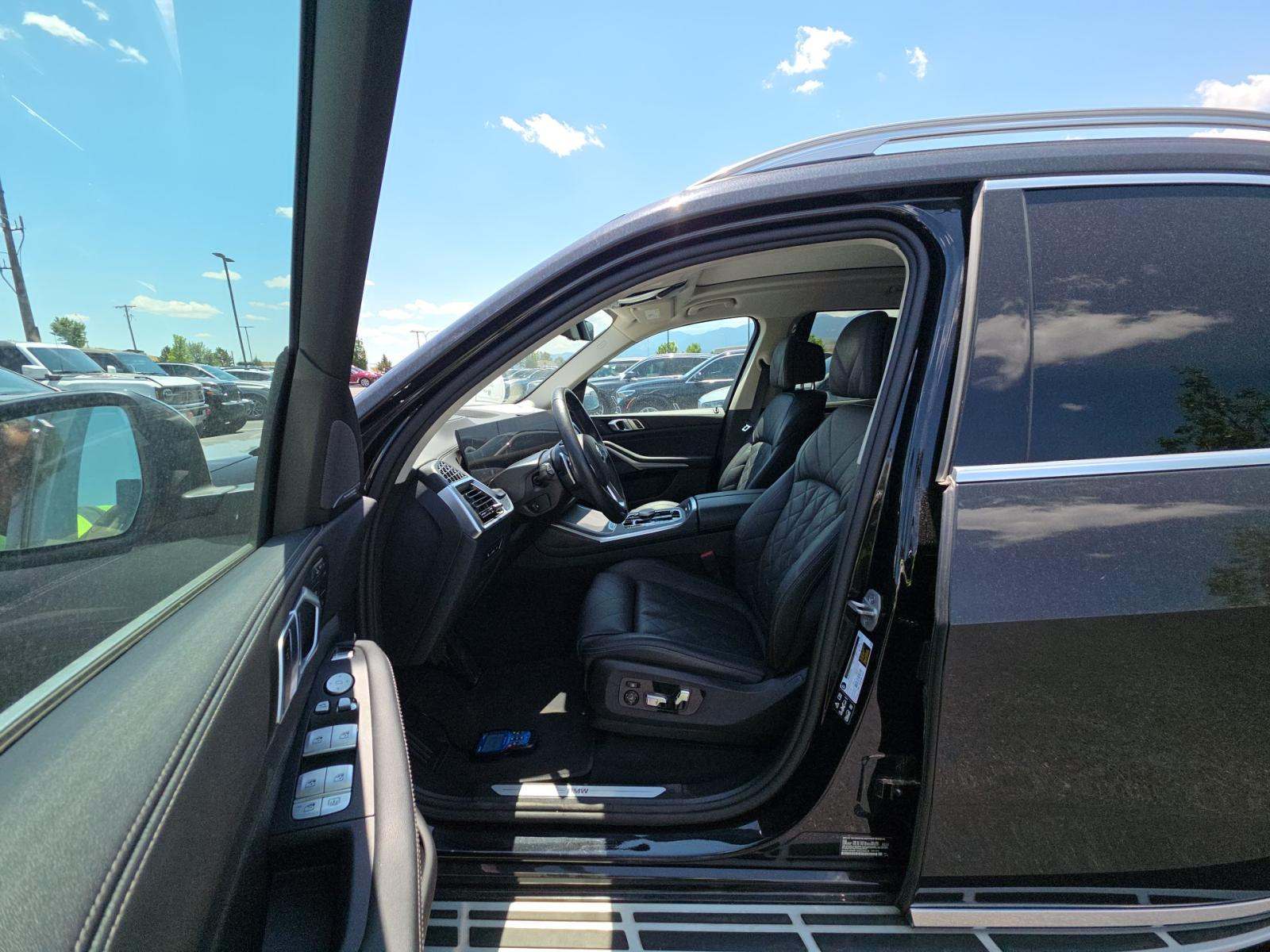 2025 BMW X7 xDrive40i AWD